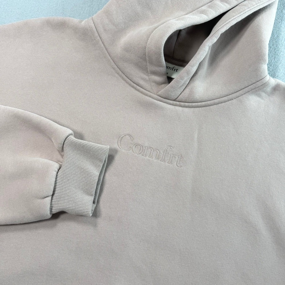 Comfrt Hoodie Medium Taupe Mauve Embroidered Logo Fleece Pullover Cozycore